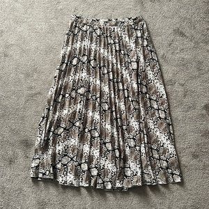 Banana Republic Pleated Midi Skirt